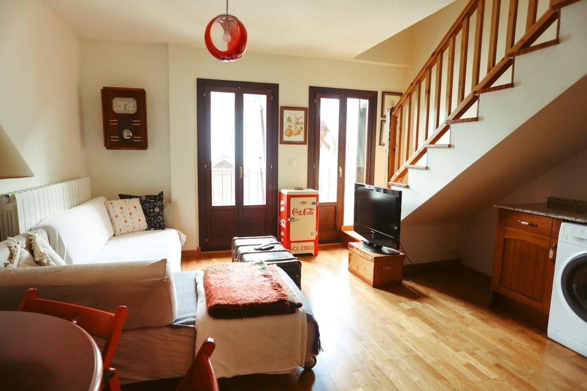 Casa Estela Duplex En Лануза Екстериор снимка